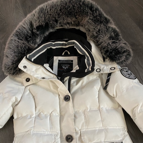 COPY - Beautiful white women’s   winter parka. Size Small - Picture 1 of 7